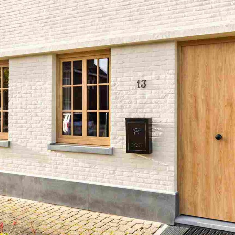 houten ramen en deuren_11zon Huis met houten deur en ramen